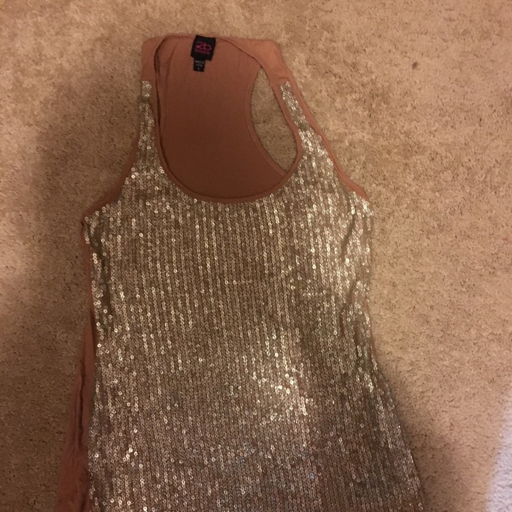 2B Bebe Dark blush tank top with gold sequins